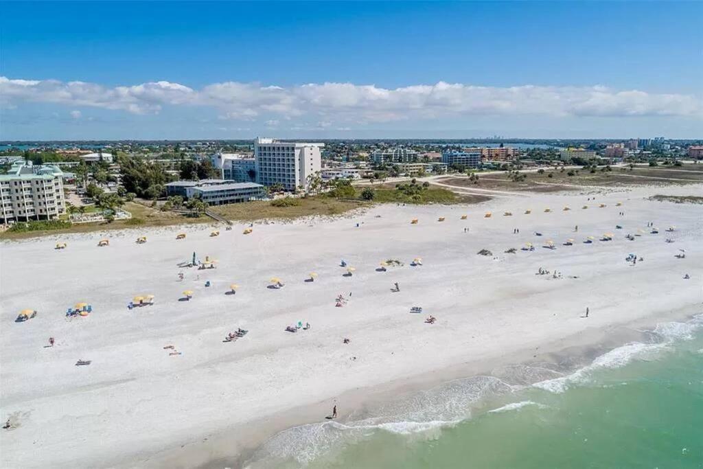 Treasure Island Beach Retreat Сейнт Пийт Бийч Екстериор снимка