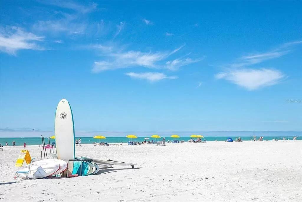 Treasure Island Beach Retreat Сейнт Пийт Бийч Екстериор снимка