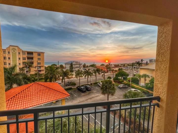 Treasure Island Beach Retreat Сейнт Пийт Бийч Екстериор снимка